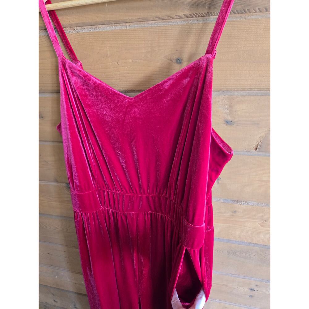 Torrid Velvet Jumpsuit Wide Leg 1X Jester Red Pocket Tank Top Vneck Holiday - Picture 5 of 5